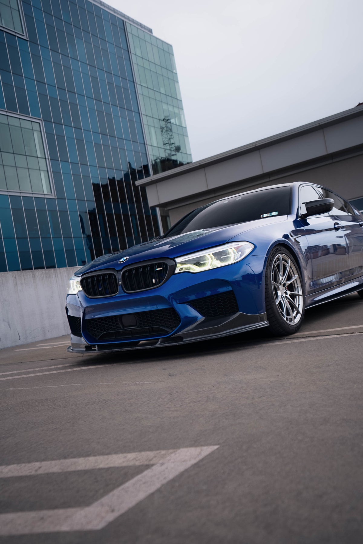 3D Style Carbon Fiber Front Lip - BMW F90 M5