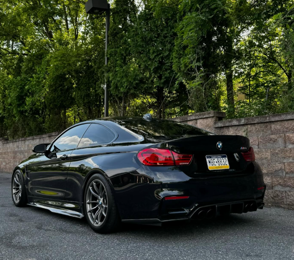 PSM Style Carbon Fiber Side Skirts - F80 M3 / F82 M4